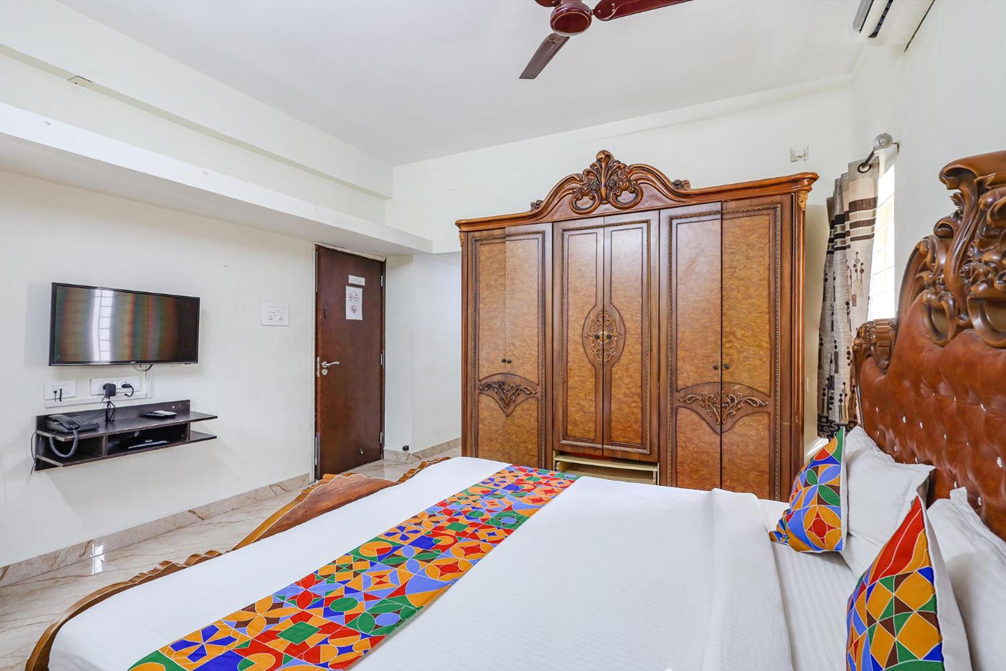 فندق Fabexpress Fen Breeze Siruseri المظهر الخارجي الصورة